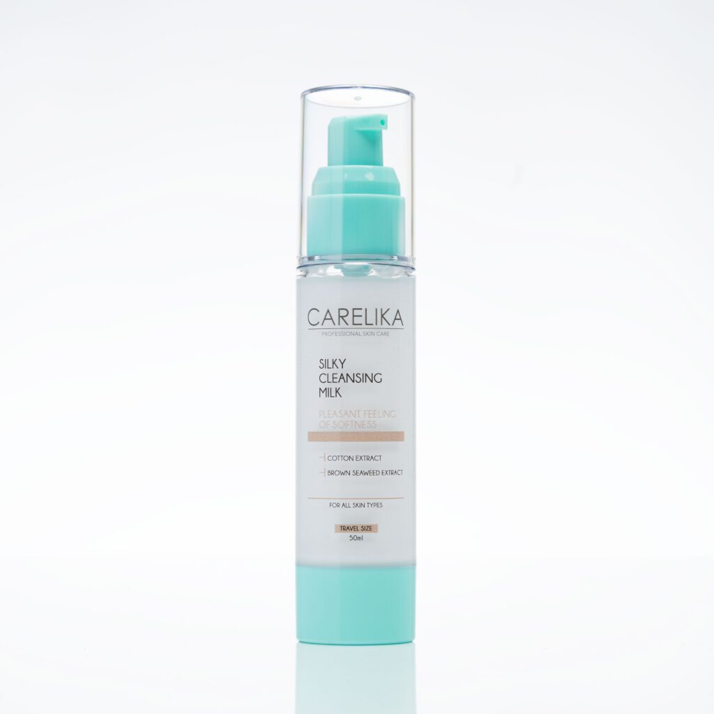 CARELIKA Seidige Reinigungsmilch mit Baumwollextrakt